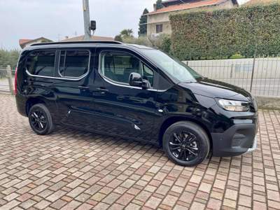 Fiat Doblò Doblò 1.5 BlueHdi 130CV AT8 PL Entry 7 POSTI - KM0 Nero usata Cadrezzate con Osmate