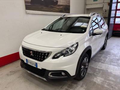Peugeot 2008 1° serie PureTech 82 Allure Bianco usata Montano Lucino