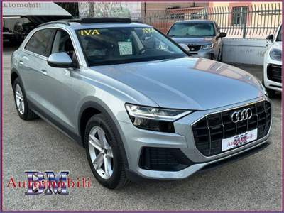 Audi Q8 50 TDI 286CV IVA AUTO 4X4 TETTO PELLE RADAR C20" Argento usata Pescara