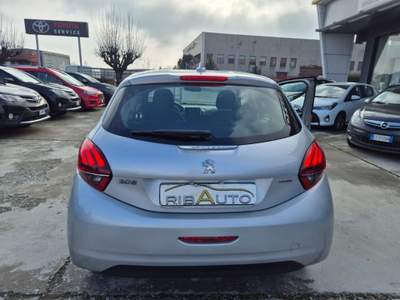 Peugeot 208 1° serie BlueHDi 75 3 porte Allure Argento usata Savigliano