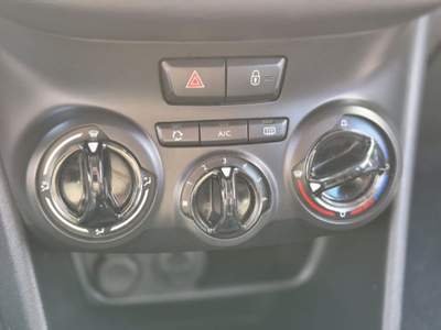 Peugeot 208 1° serie BlueHDi 75 3 porte Allure Argento usata Savigliano