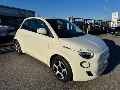 Fiat 500 Passion Berlina 42 kWh Bianco usata Cassino