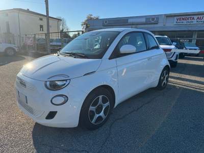 Fiat 500 Passion Berlina 42 kWh Bianco usata Cassino