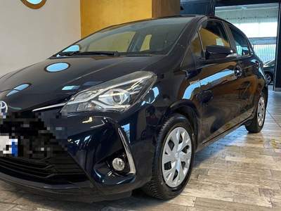 Toyota Yaris 1.5 Hybrid 5 porte Business NEOPAT. GAR 10 ANNI Blu/Azzurro usata Borgo San Dalmazzo
