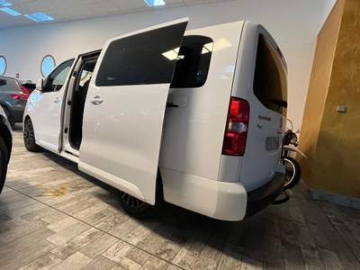 Peugeot Traveller BlueHDi 180 S&S EAT8 long Business GANCIO TR. Bianco usata Borgo San Dalmazzo
