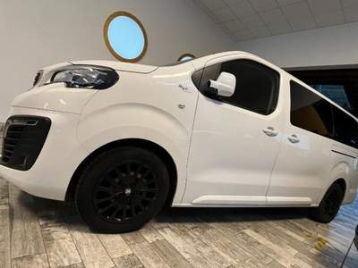Peugeot Traveller BlueHDi 180 S&S EAT8 long Business GANCIO TR. Bianco usata Borgo San Dalmazzo