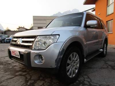 Mitsubishi Pajero 3.2 DI-D Instyle auto 5p * 341.000 KM REALI * Argento usata Lecco