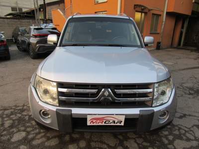 Mitsubishi Pajero 3.2 DI-D Instyle auto 5p * 341.000 KM REALI * Argento usata Lecco