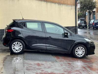 Renault Clio 1.2 75CV 5 porte Live Nero usata Iglesias