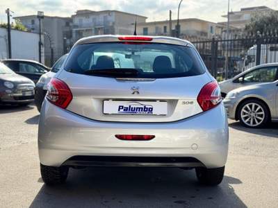 Peugeot 208 1.2 82 CV 5 porte Allure OK NEOPATENTATI Grigio usata Qualiano