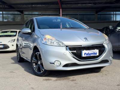 Peugeot 208 1.2 82 CV 5 porte Allure OK NEOPATENTATI Grigio usata Qualiano