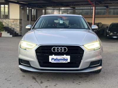 Audi A3 SPB 1.6 TDI 116 CV S tronic Design LUXE COK PIT Grigio usata Qualiano