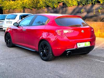 Alfa Romeo Giulietta 1.4 Turbo 105 CV NEOPATENTATO Rosso usata BRESCIA