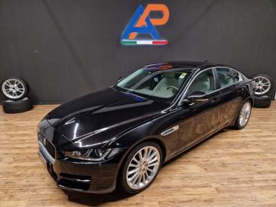 Jaguar XE 2.0 D Turbo 180CV aut. Portfolio Nero usata Parma