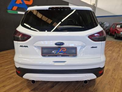 Ford Kuga 2.0 TDCI 140 CV 4WD Business Bianco usata Parma