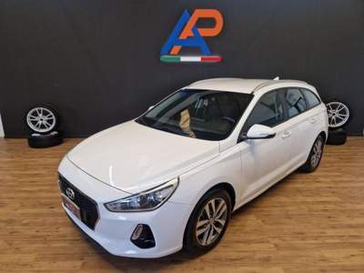 Hyundai i30 Wagon 1.6 CRDi 110CV DCT Style Bianco usata Parma