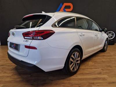 Hyundai i30 Wagon 1.6 CRDi 110CV DCT Style Bianco usata Parma