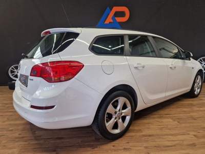 Opel Astra 1.7 CDTI 110CV Sports Tourer Cosmo Bianco usata Parma