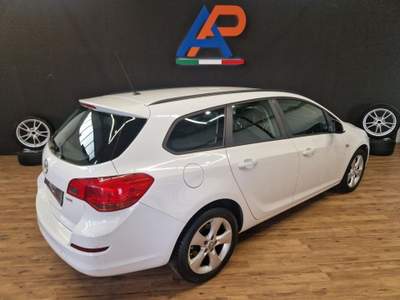 Opel Astra 1.7 CDTI 110CV Sports Tourer Cosmo Bianco usata Parma