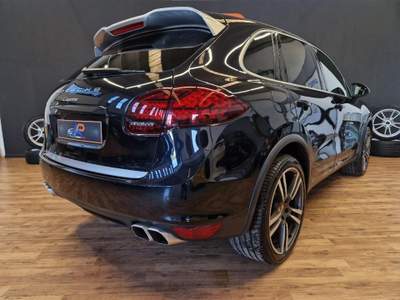 Porsche Cayenne 3.0 Diesel Platinium Edition Nero usata Parma