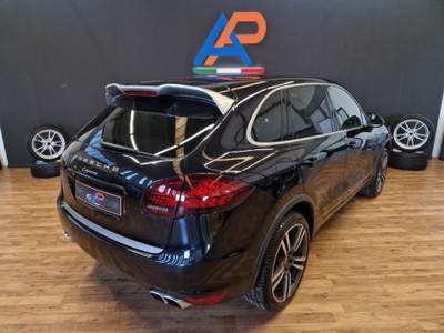 Porsche Cayenne 3.0 Diesel Platinium Edition Nero usata Parma