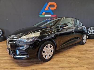 Renault Clio 1.2 75CV 5 porte Life Nero usata Parma