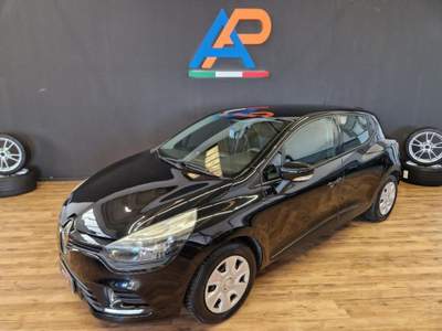 Renault Clio 1.2 75CV 5 porte Life Nero usata Parma