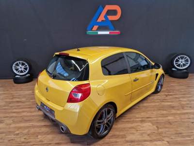 Renault Clio 2.0 16V 200CV 3 porte RS Giallo usata Parma