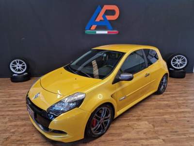 Renault Clio 2.0 16V 200CV 3 porte RS Giallo usata Parma
