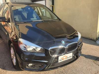 BMW Serie 2 Active Tourer 214d d Active Tourer Luxury NEOPATENTATI Nero usata Bareggio