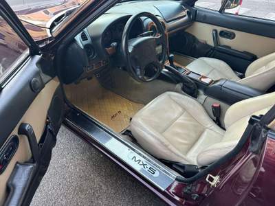 Mazda MX-5 Miata-1.6i 16V -ASI-Hartop-50 Esemplari-Merlot Lilla usata Roma