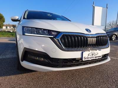 Skoda Octavia 2.0 TDI EVO SCR 150 CV DSG Wagon Executive Bianco usata Rosolina
