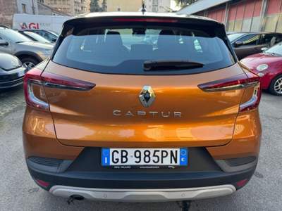 Renault Captur TCe 100 CV GPL Zen Arancione usata Milano