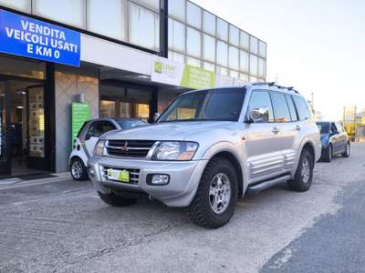 Mitsubishi Pajero V60 3.2 16V DI-D 5p.  Autocarro Grigio usata Amantea CS