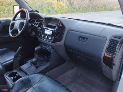 Mitsubishi Pajero V60 3.2 16V DI-D 5p.  Autocarro Grigio usata Amantea CS