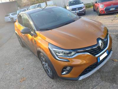 Renault Captur Plug-in Hybrid E-Tech 160 CV Intens Arancione usata Ciampino