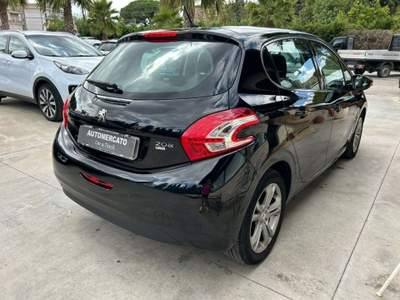 Peugeot 208 1.6 e-HDi 92 CV S&S Nero usata Caltagirone