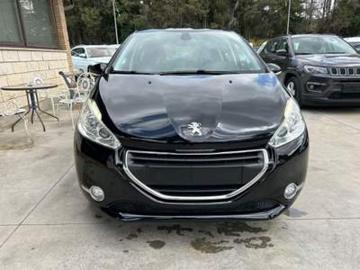 Peugeot 208 1.6 e-HDi 92 CV S&S Nero usata Caltagirone