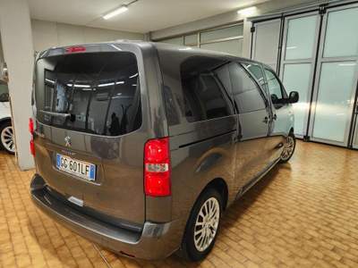 Peugeot Traveller 8 POSTI 50 KWH 100% ELETTRIC SOLO 2727 KM Grigio usata Sarego
