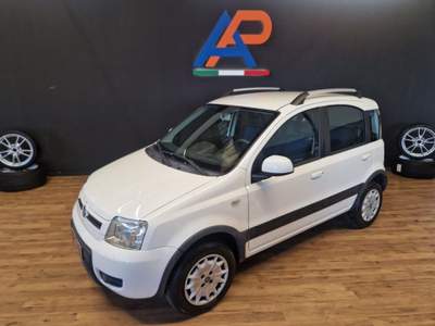 Fiat Panda 1.4 Climbing Natural Power Bianco usata Parma