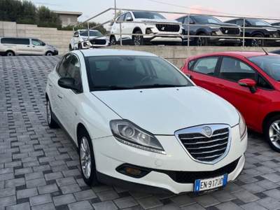 Lancia Delta 1.6 MJT DPF 105 CV Gold Bianco usata Santa Maria di Licodia