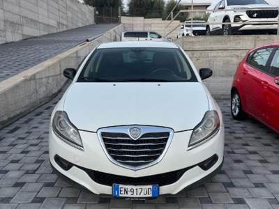 Lancia Delta 1.6 MJT DPF 105 CV Gold Bianco usata Santa Maria di Licodia