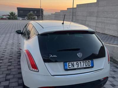 Lancia Delta 1.6 MJT DPF 105 CV Gold Bianco usata Santa Maria di Licodia