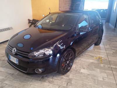 Volkswagen Golf 1.6 TDI DPF 5p. Highline Nero usata Borgo San Dalmazzo