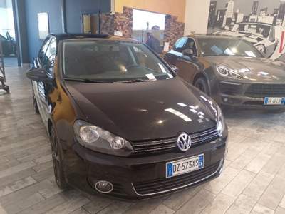 Volkswagen Golf 1.6 TDI DPF 5p. Highline Nero usata Borgo San Dalmazzo