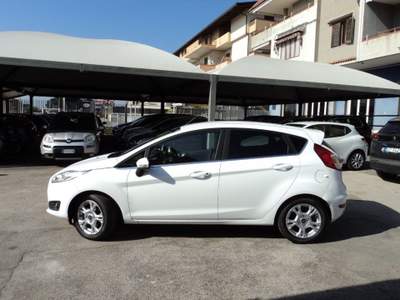 Ford Fiesta 1.5 TDCi 75CV 5 porte Titanium Bianco usata Giugliano in Campania