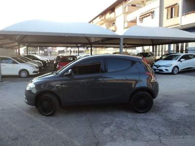 Lancia Ypsilon 0.9 TwinAir 85 CV 5 porte Metano Ecochic Elefantin Grigio usata Giugliano in Campania