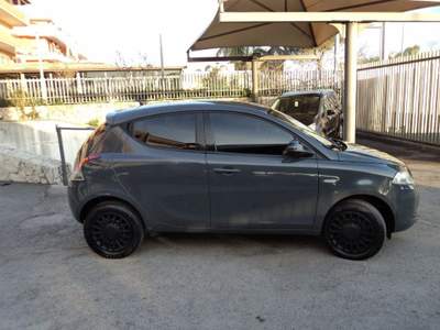 Lancia Ypsilon 0.9 TwinAir 85 CV 5 porte Metano Ecochic Elefantin Grigio usata Giugliano in Campania