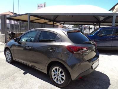 Mazda 2 1.5 105 CV Skyactiv-D Exceed Grigio usata Giugliano in Campania