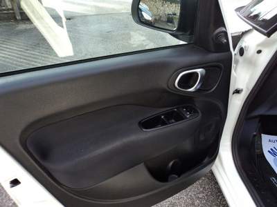 Fiat 500L Pro 1.3 MJT 95CV MTA Urban Bianco usata Giugliano in Campania